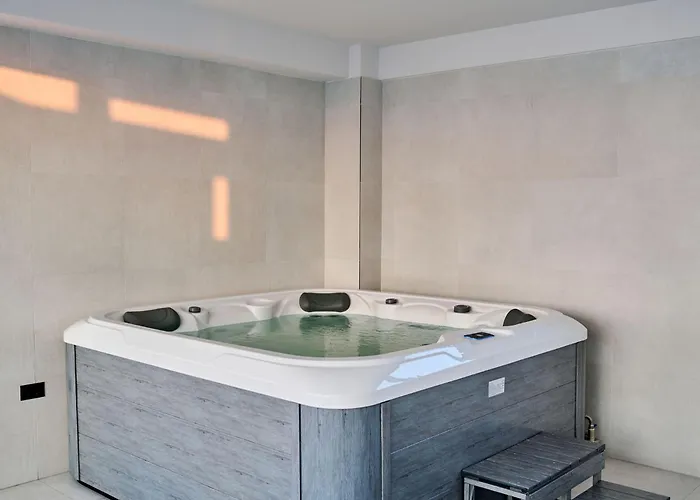 Ricky In Infinity & Pool Апартаменты Нэводари