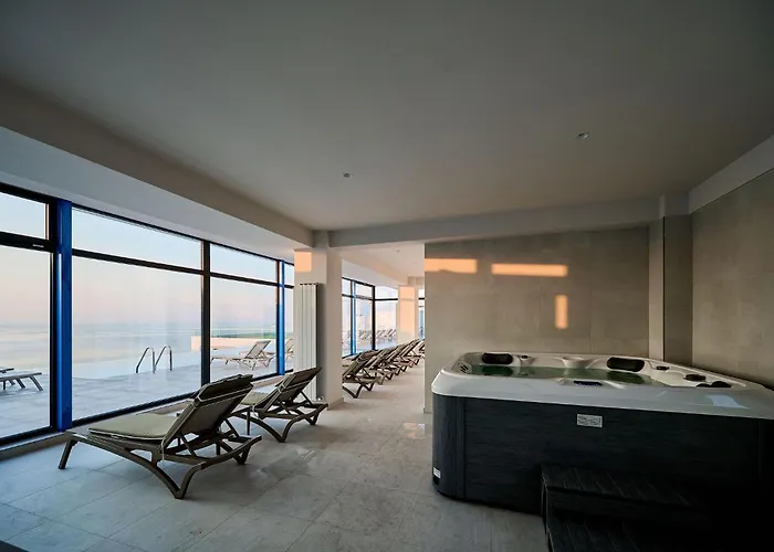 Ricky In Infinity & Pool Нэводари