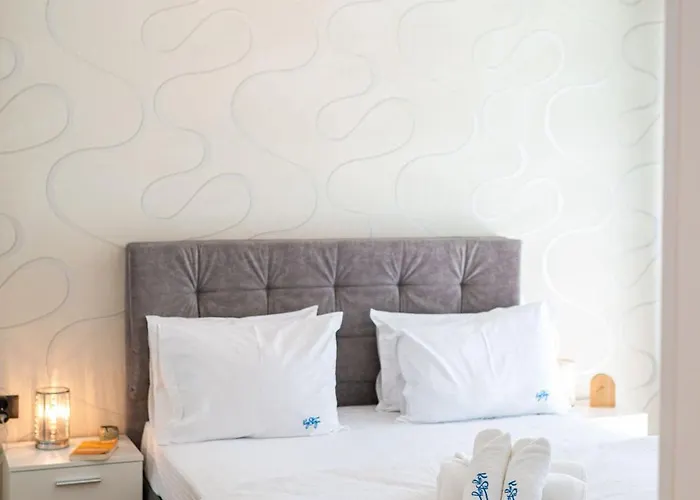 Ricky In Infinity & Pool *