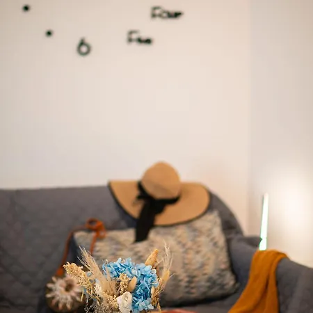 Ricky In Infinity & Pool